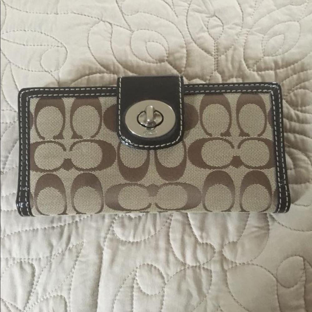 Authentic Coach wallet